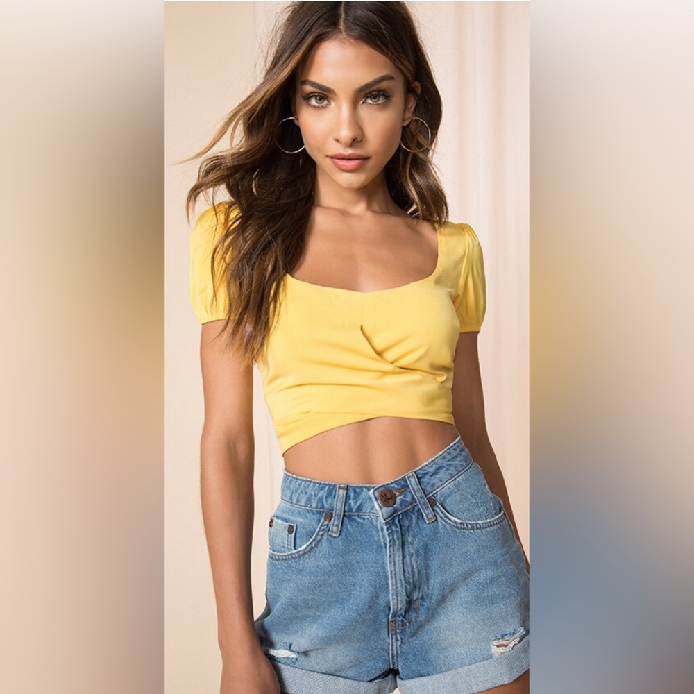 🆕 Superdown Ricky Tie Back Open Back Crop Top